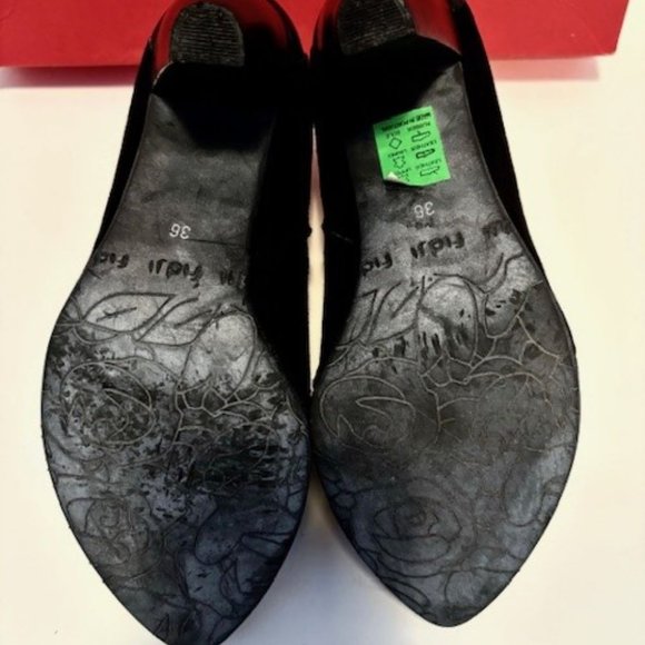 Fidji patent leather and suede pointed toe booties size 6 - Picture 4 of 9